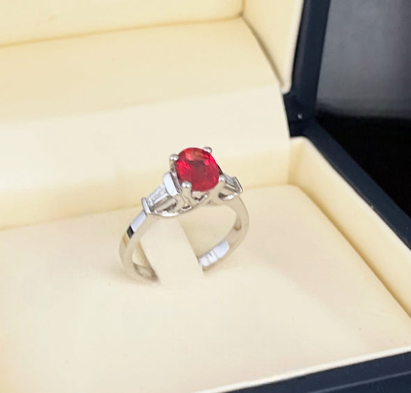 Bague en saphir rouge