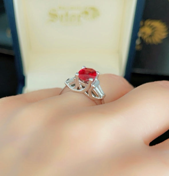 Bague en saphir rouge