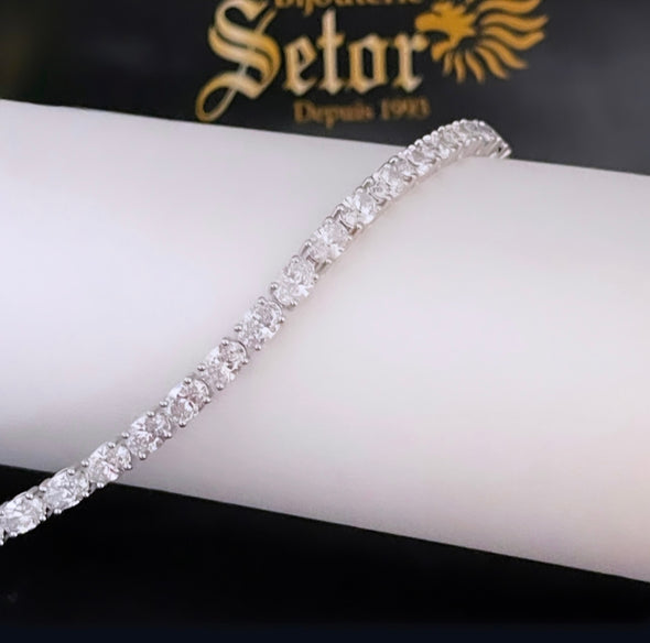 Diamond tennis bracelet