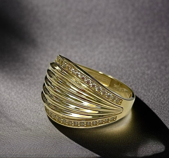 Cabochon ring