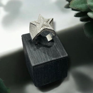Diamond star ring