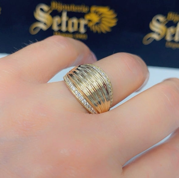 Cabochon ring
