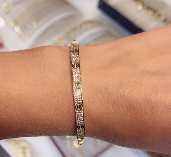 Lovely bangle bracelet