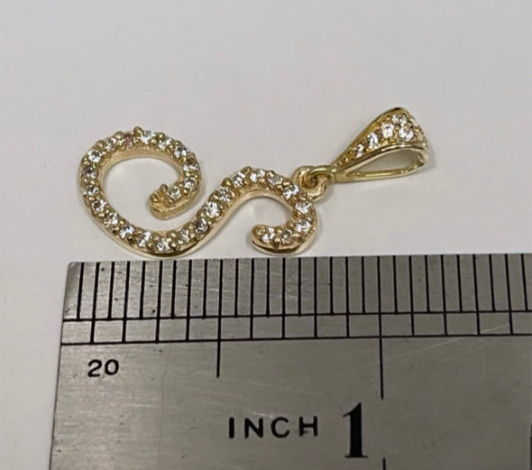 Initial pendant