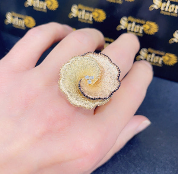 Flower cocktail ring